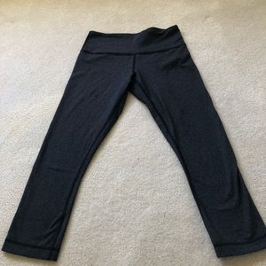 Lululemon wunder under work out pants. Size 4.